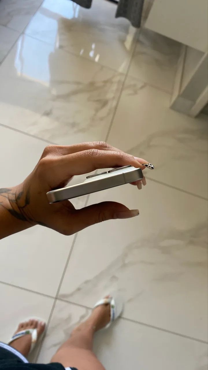 iPhone 15 pro - Foto 3