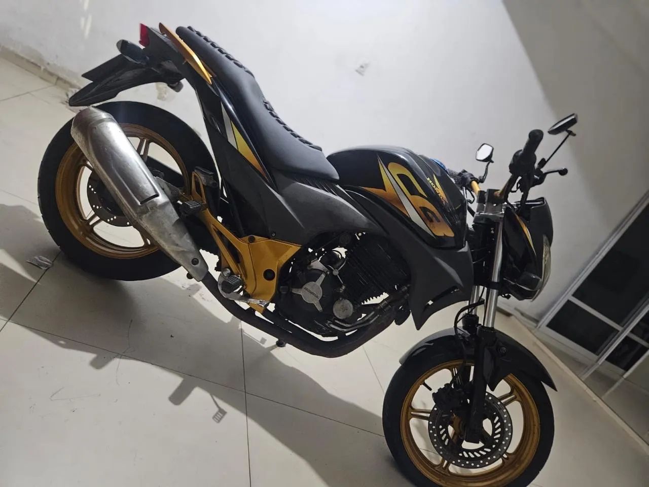 Cb 300 - Foto 2