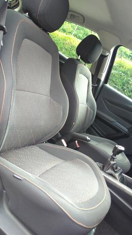 Onix LT 1.0 Comp + Airbag + ABS 2013 - Foto 11