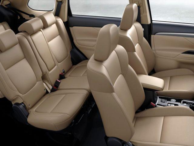 Mitsubishi Outlander HPE-S 3.0 V6 Top 7 Lugares Teto solar Tração 4X4 Conheça o Mit Facil - Foto 4