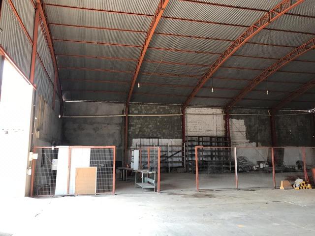 Vendo imóvel comercial com barracão comercial e escritório em anexo - Foto 17