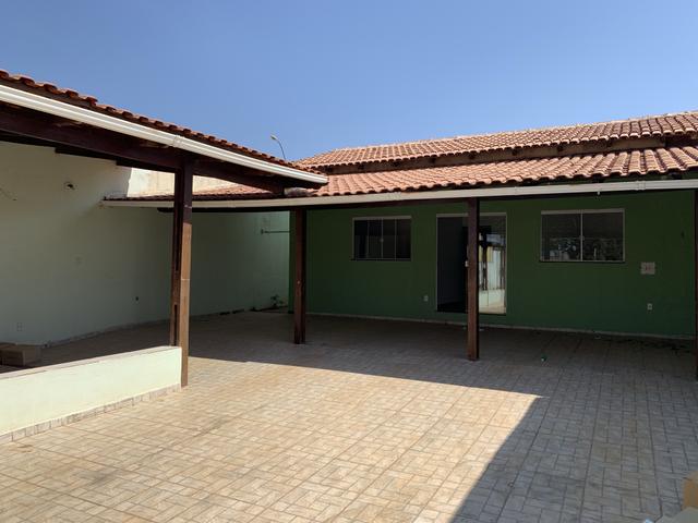 Casa de 2 quartos sendo 1 suite, laje no Setor de Mansões de Sobradinho