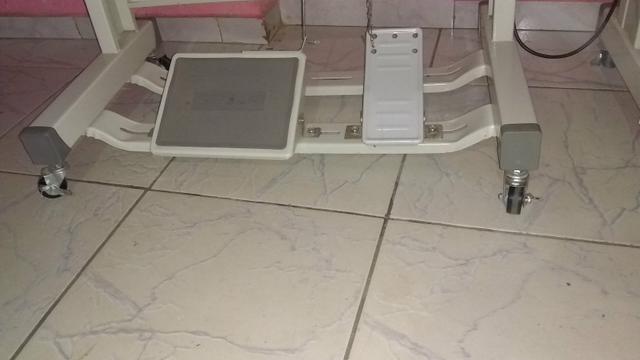 Máquina de costura semi industrial ovelock e reta Zig zag 38 costuras - Foto 3