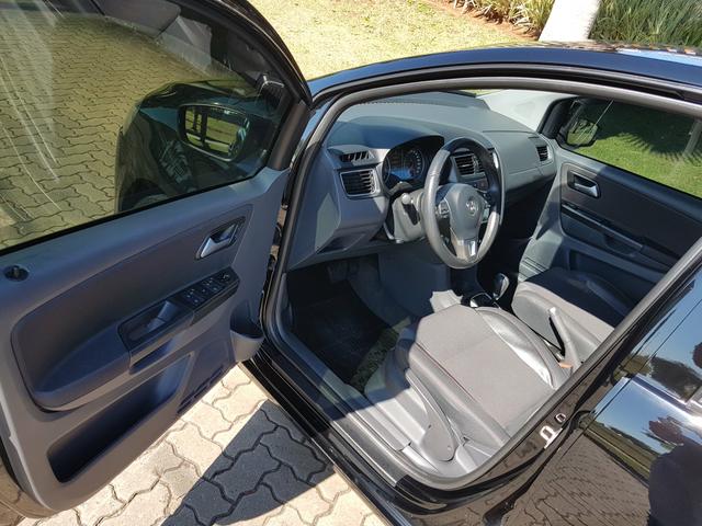 VW Fox Prime 1.6 completo 4 portas 2012 - Foto 11