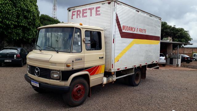 Mb 708 ano 87 baú
