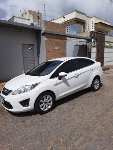 NEW FIESTA SEDAN 2013