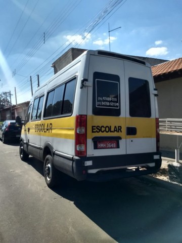 VENDO IVECO DAYLI 35S16 EXECUTIVA 16 LUGAR