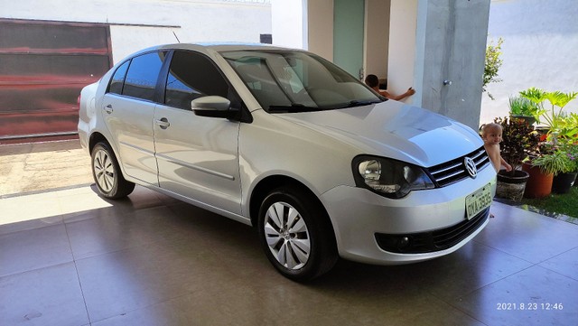 POLO SEDAN 1.6