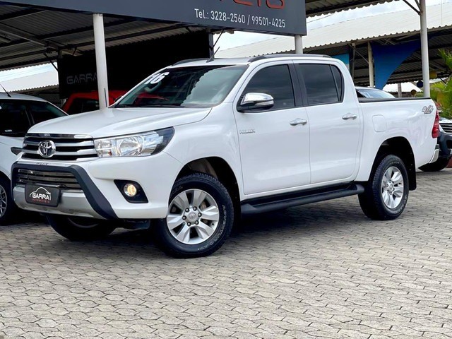TOYOTA HILUX 2016