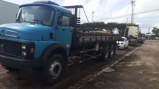 CAMINHÃO 1318 POR APENAS $80.00 OU TROCO POR CAÇAMBA
