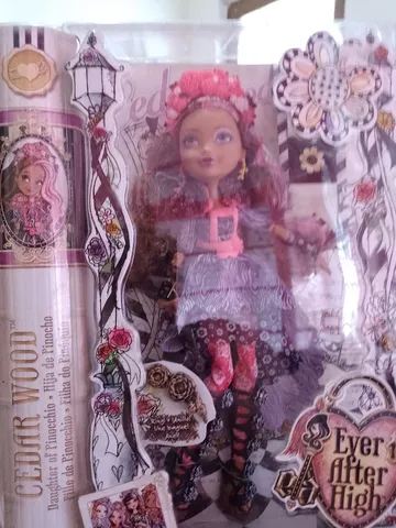 Boneca Ever After High Cobertas De Doce Cedar Wood -Mattel em