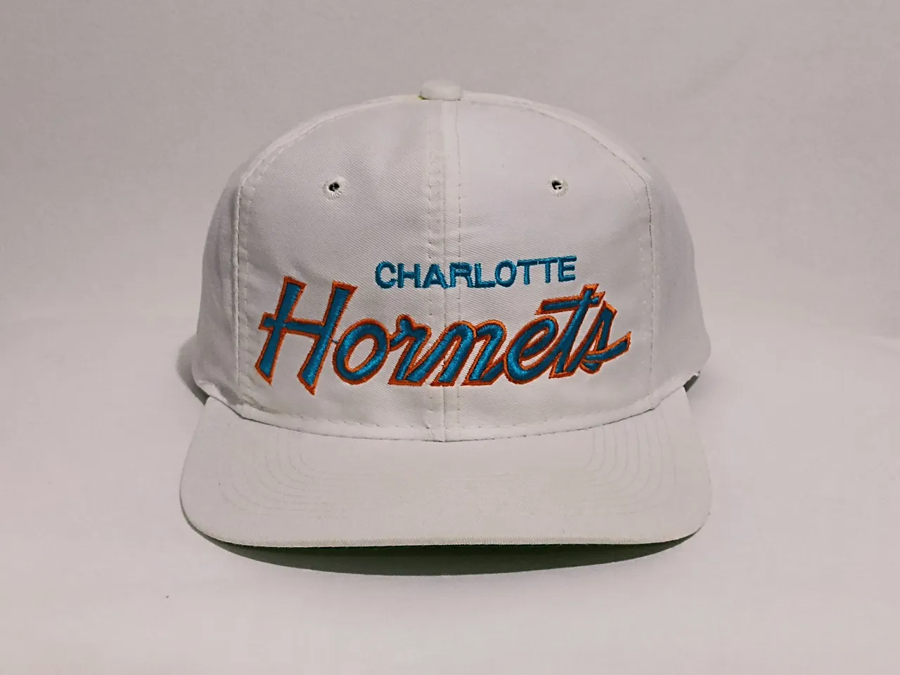 Boné Charlotte Hornets anos 90 Raro