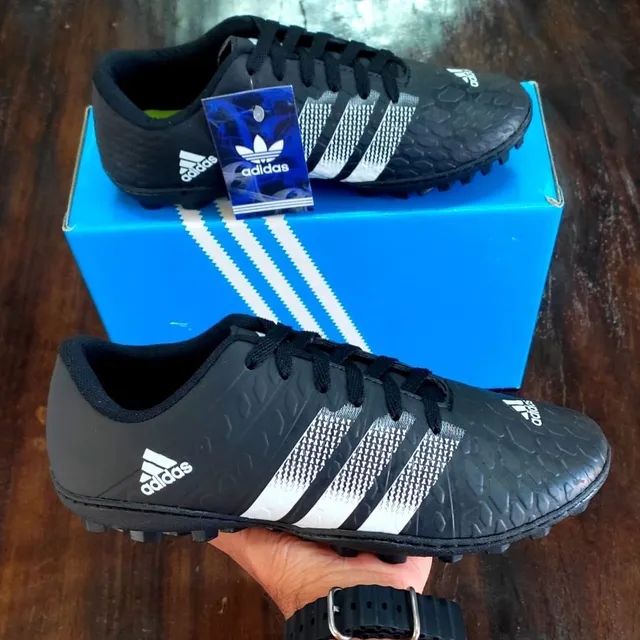 Chuteira Adidas Society