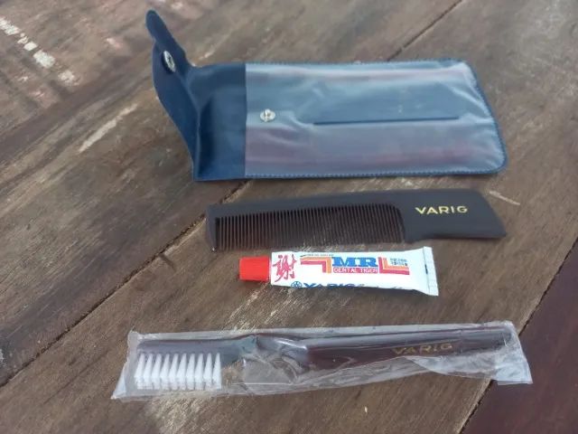 Varig Estojo com Pente e Escova de Dentes - Foto 4