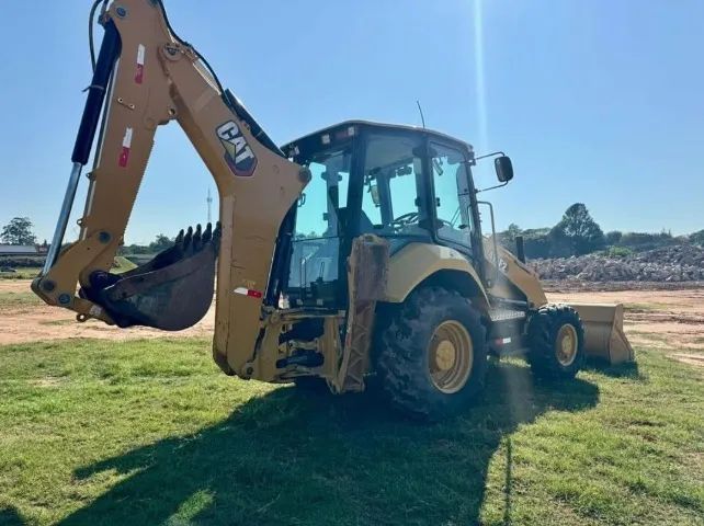 Retroescavadeira 416F2 - Parcelamos 