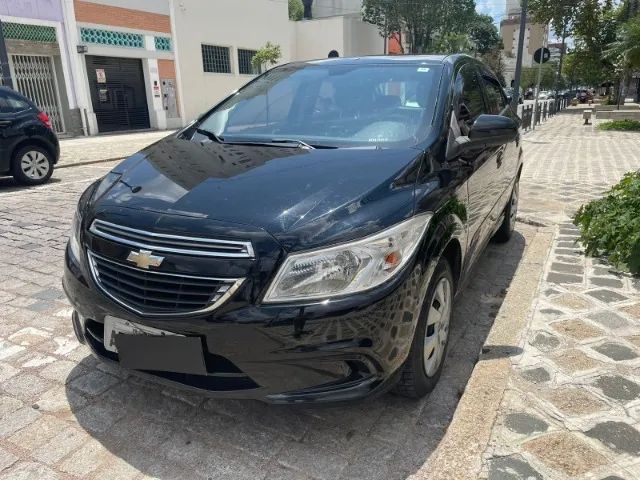 Chevrolet Onix 1.0 Flex Manual2015 em Curitiba