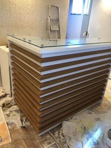 balcão em L lana todo ripado 