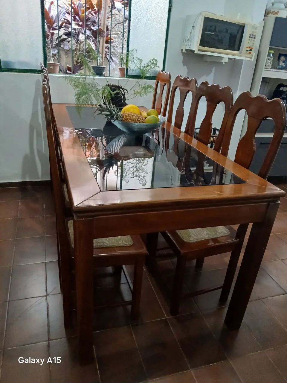 Mesa em mogno 8 cadeiras 