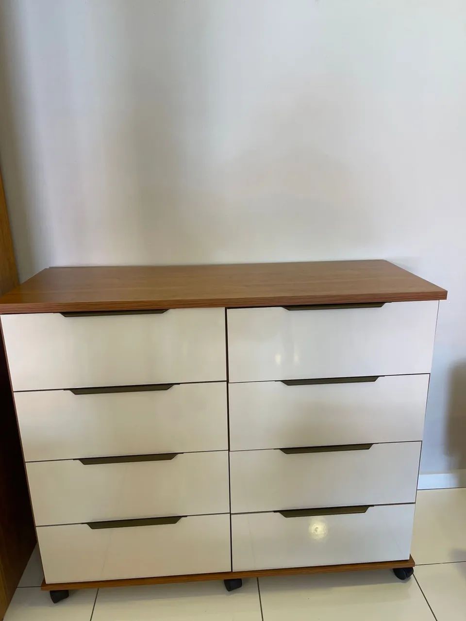 Cômoda 8 gavetas MDF - ENTREGA E MONTAGEM GRÁTIS!  - Foto 4