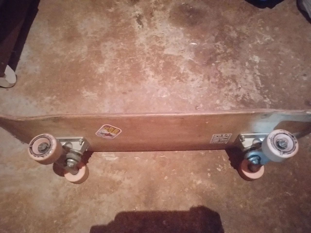 Vendo skate 1 ano de uso - Foto 3