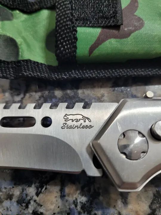 Faca de camping dobrável com cabo de madeira - Foto 4