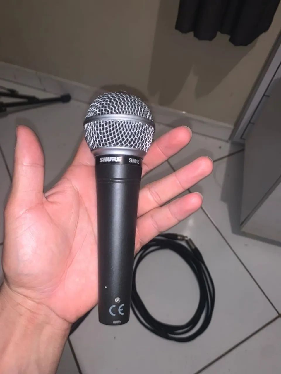 Microfone Shure SM48 + Cabo Santo Ângelo (usado)