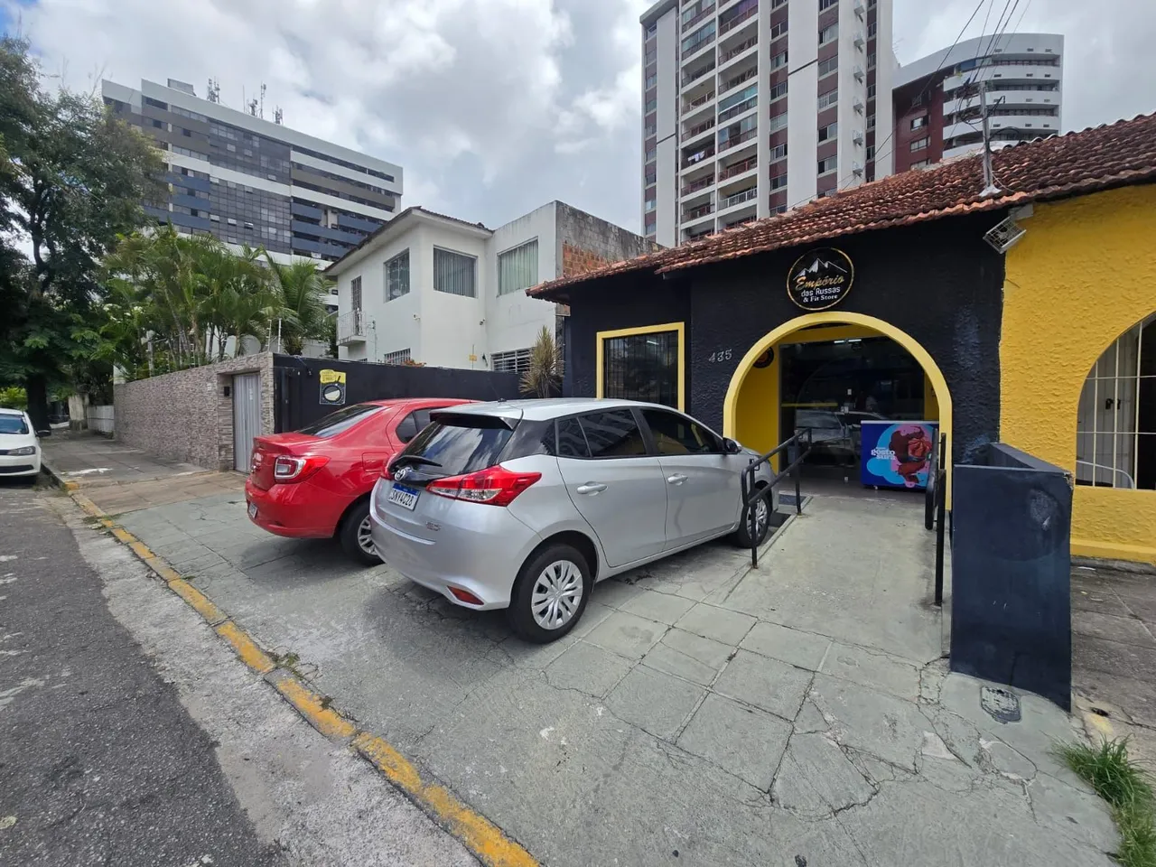 Repasso Ponto Comercial (Porteira Fechada). Loja de Granel, Queijos, e Vinhos.