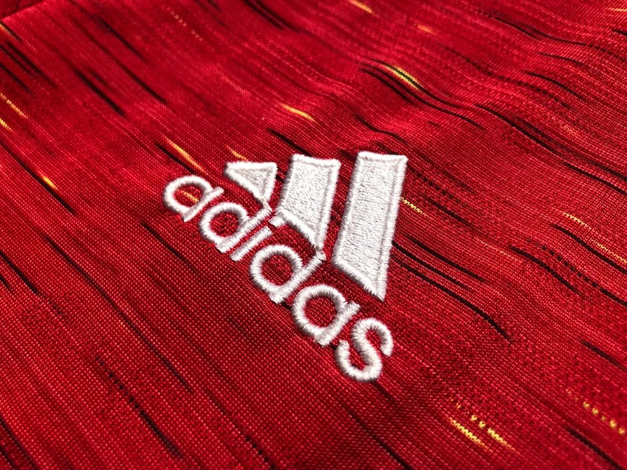 Camiseta oficial Manchester United Adidas 2020/21 - Tamanho M, sem número - Foto 4