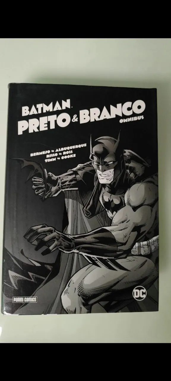 Batman Preto & Branco Omnibus - Panini Comics