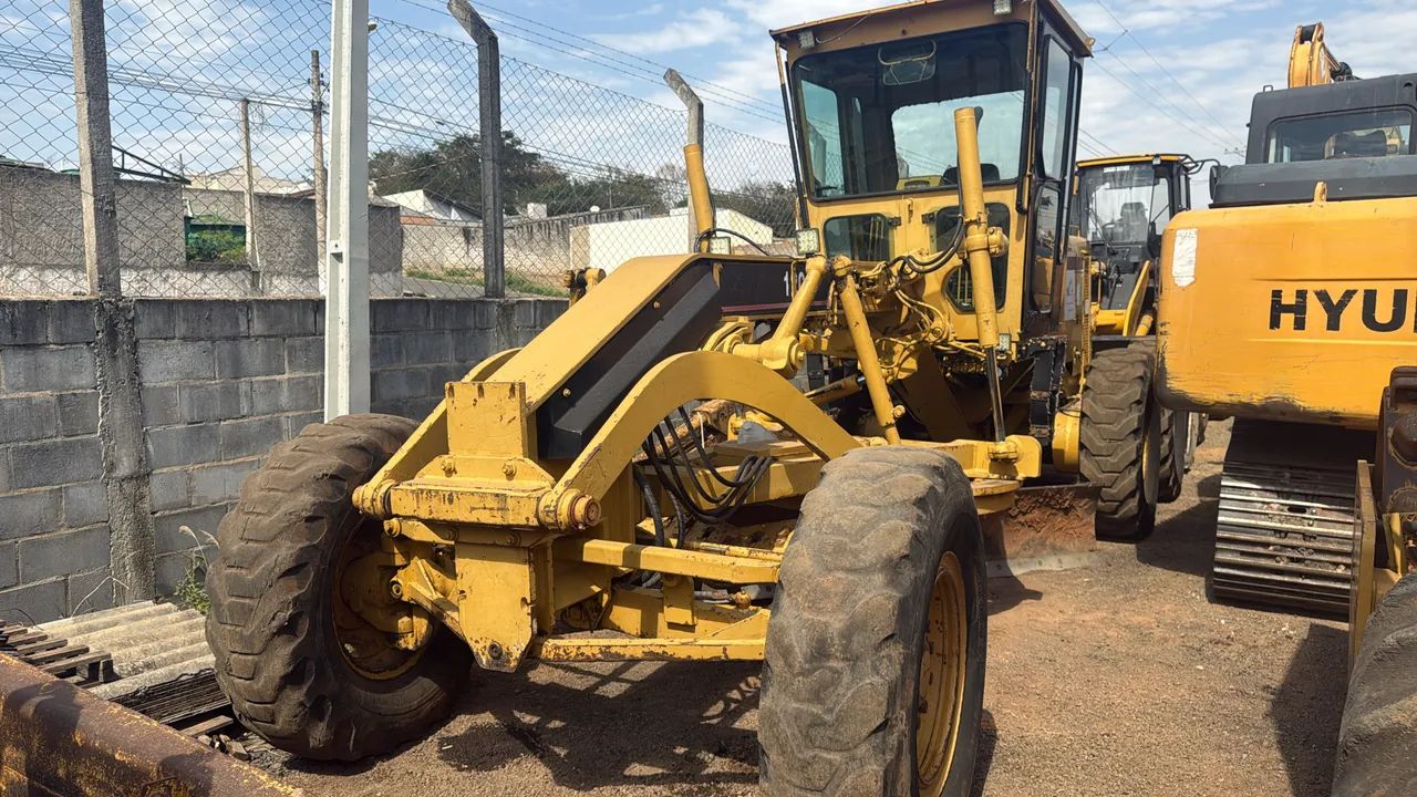 Motoniveladora caterpillar 120G  - Foto 3