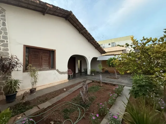 Vendo casa bairro centro Sete Lagoas
