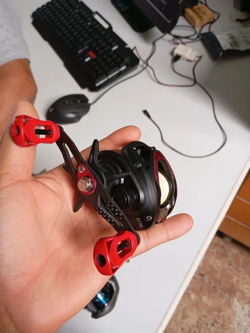 Carretilha de Pesca CC80 Daiwa e carretilha Venator