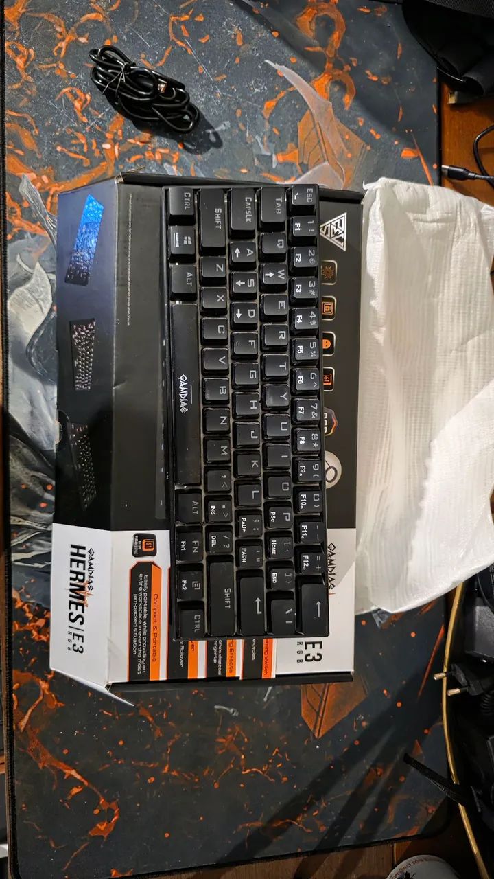Teclado mecanico rgb gamdias Hermes  e3