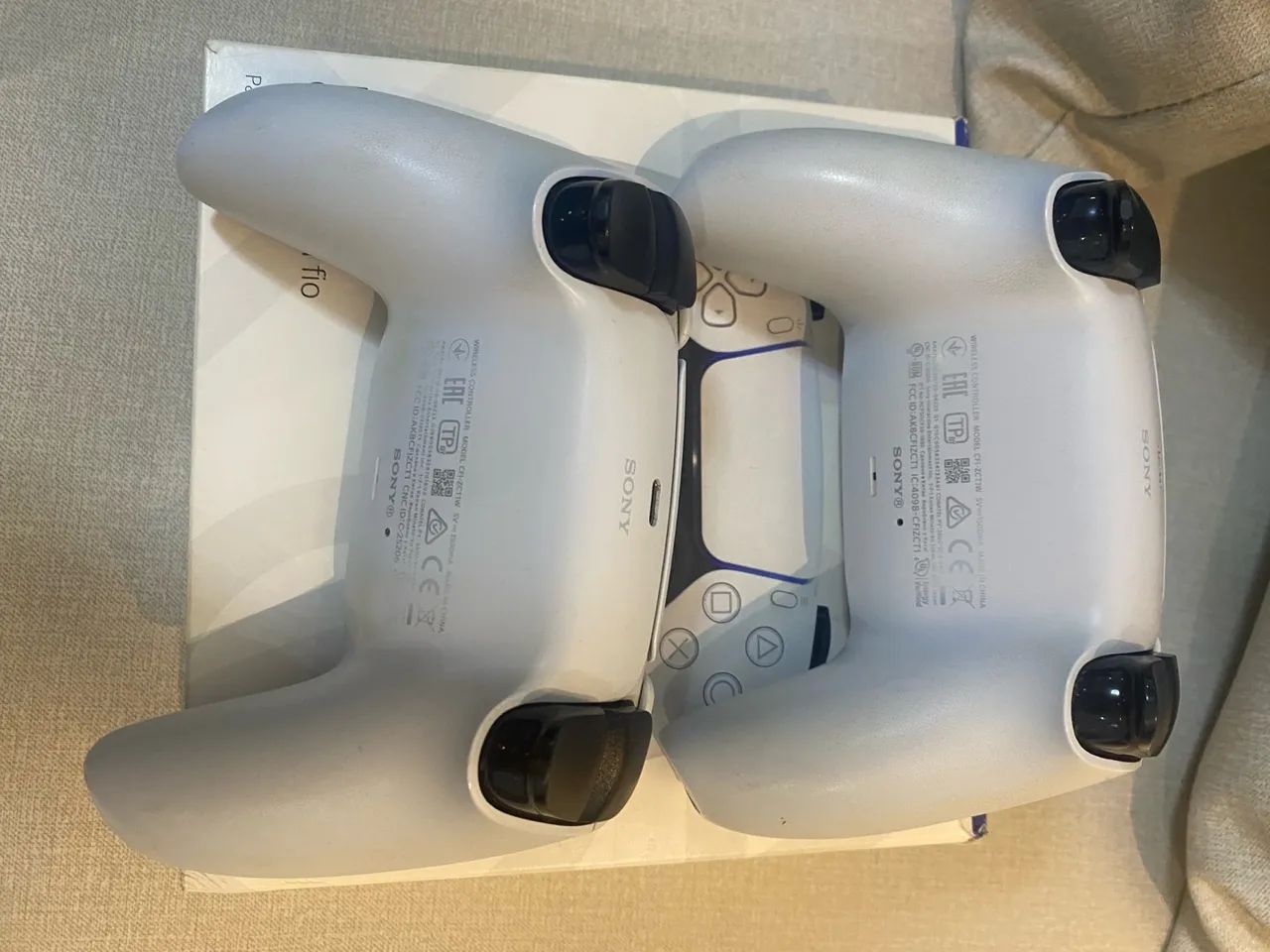 2 Controles PS5 Originais + 1 Caixa - R$ 220 no Pix ou Dinheiro - Foto 3