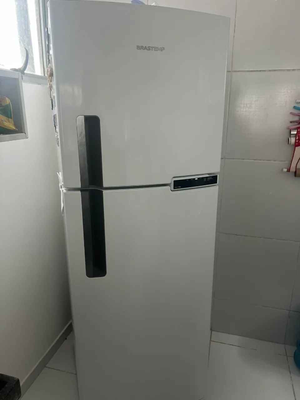 Geladeira Brastemp com um ano de uso 2000 Reais
