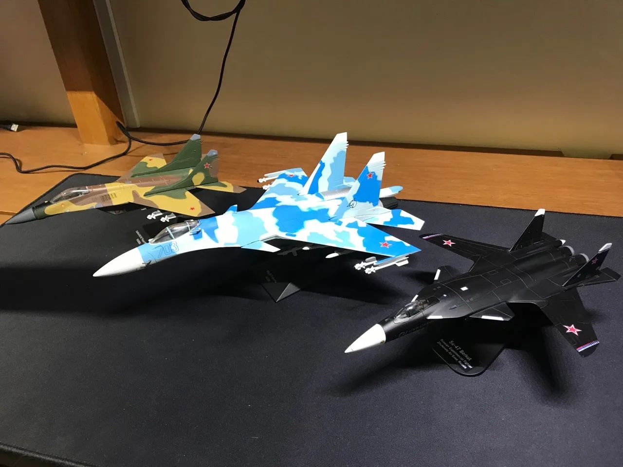 Miniaturas MIG-29 SU-35 SU-47 - Foto 4