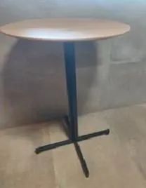 Mesa Bistrô com Tampo de Madeira de Primeira64840825762050121