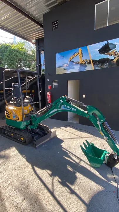 Mini escavadeira LOVOL FR18E2