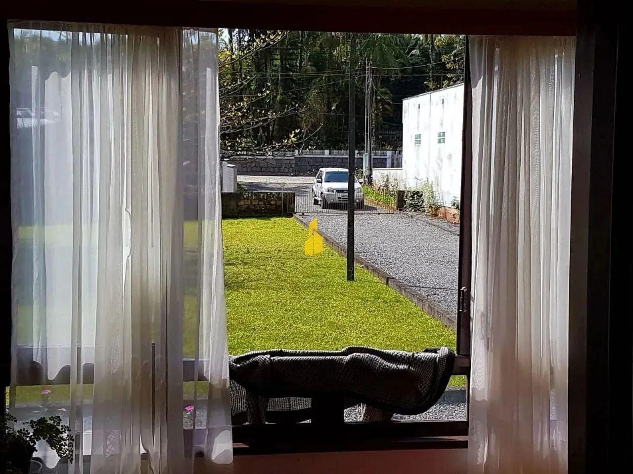 Casa com amplo terreno - Foto 5