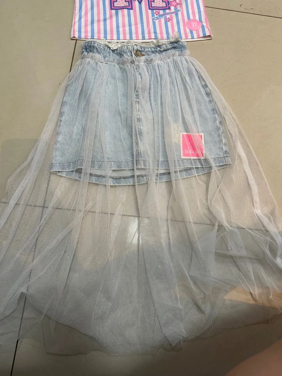 Conjunto Saia Jeans com Tule e blusa Malagah TAM 10 - Foto 5