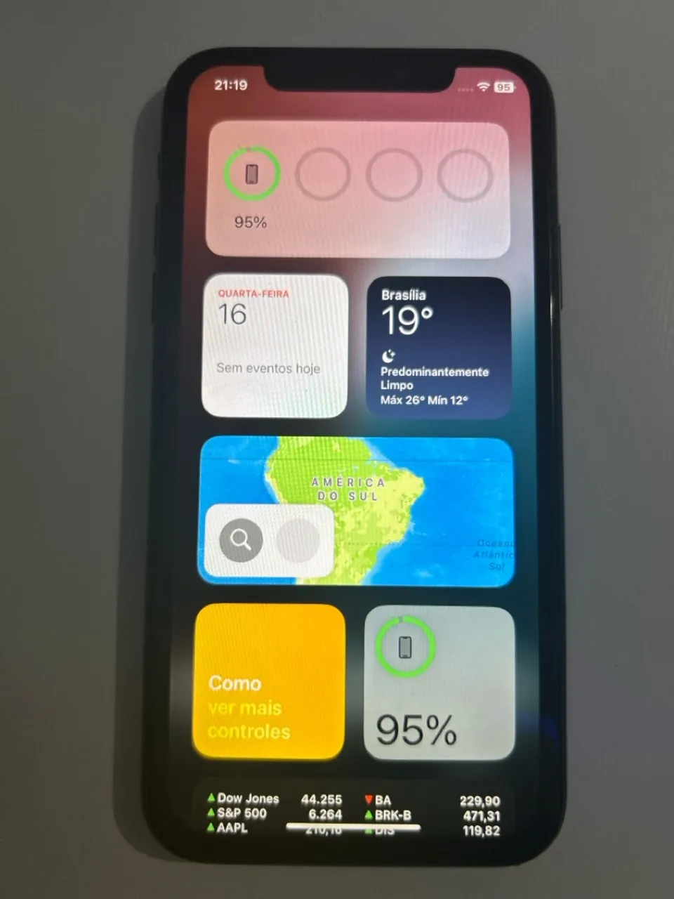 iPhone XR 900R$