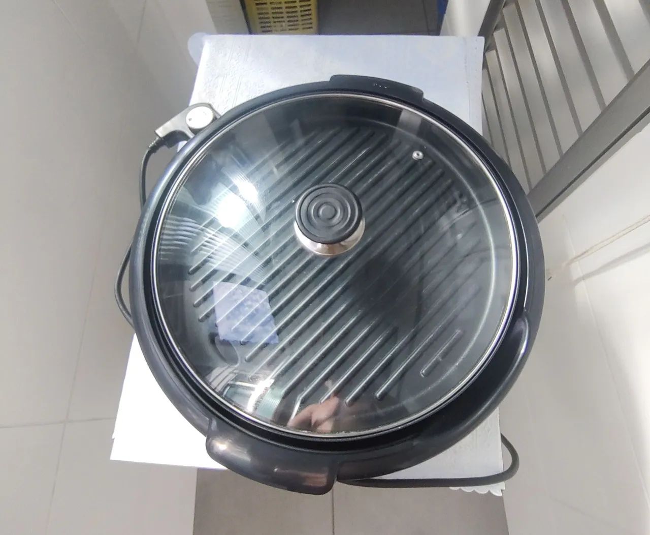 Grill Elétrico com Tampa de Vidro