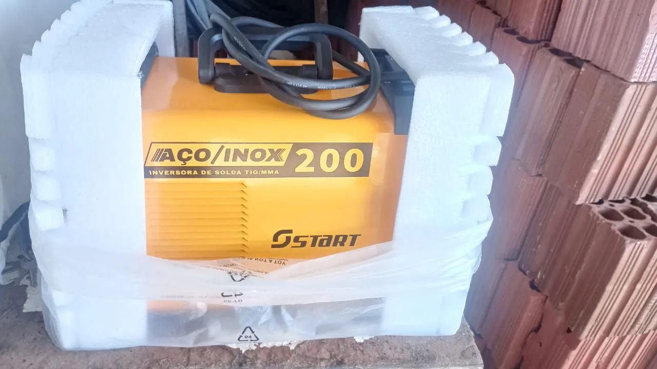 Máquina de solda thing e Eletro Ela é nova nunca foi usada a energia dela ela é uma 200 - Foto 2