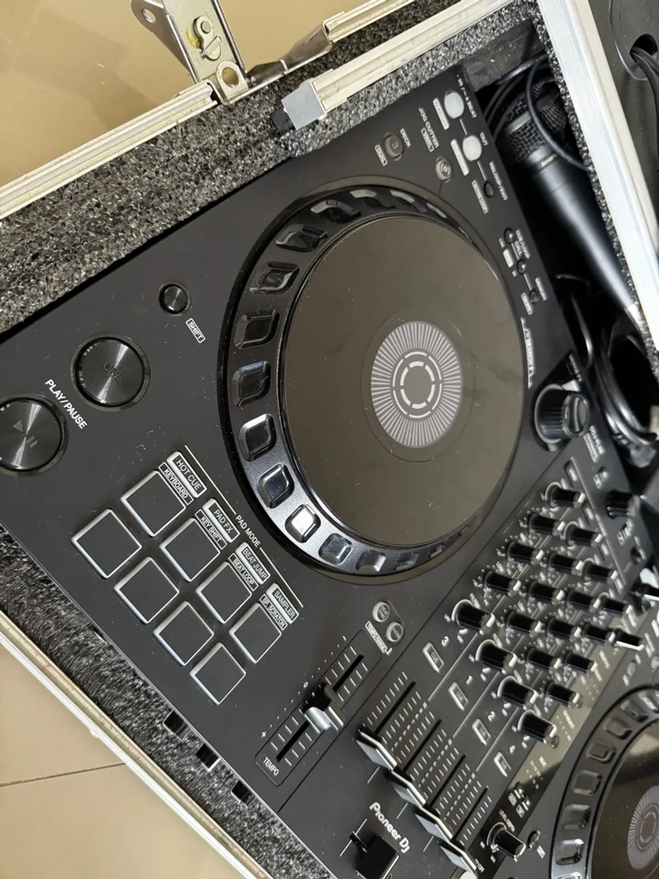 Controladora Pioneer DJ DDJ-FLX6