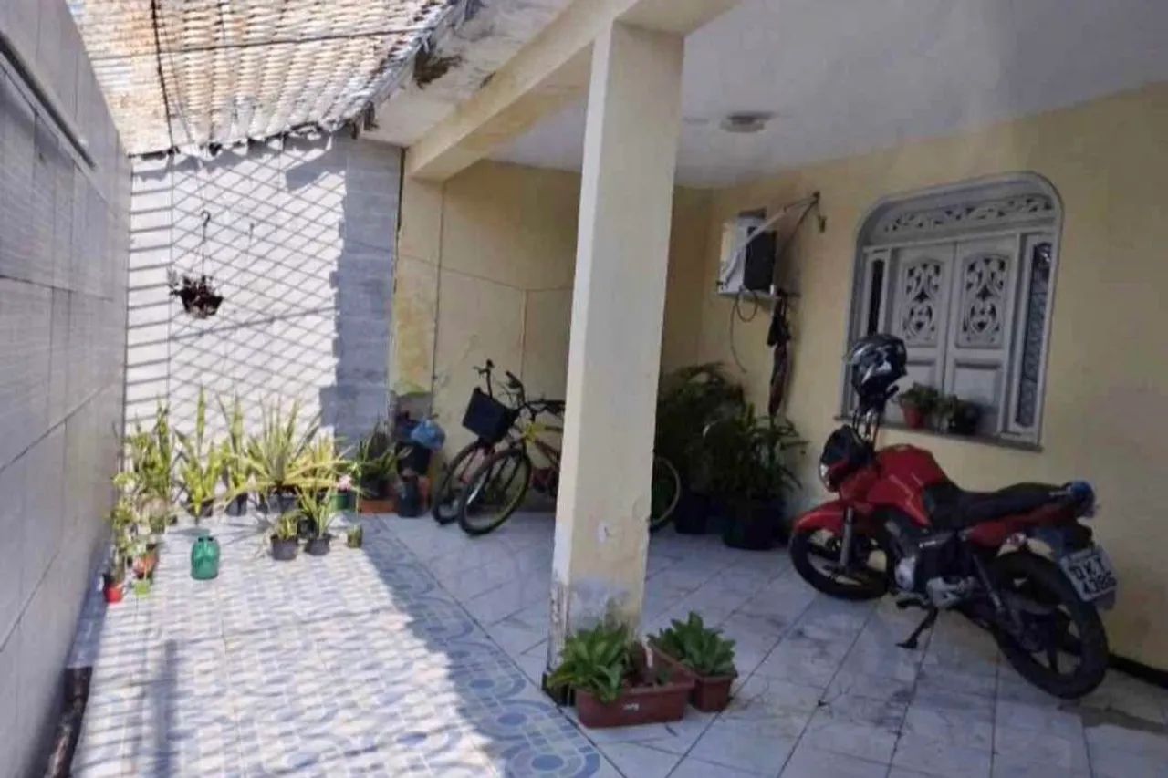 VENDE-SE EM ICOARACI (D)