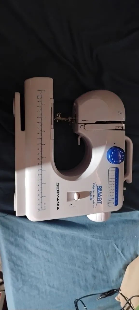 Máquina de Costura Portátil Smart II
