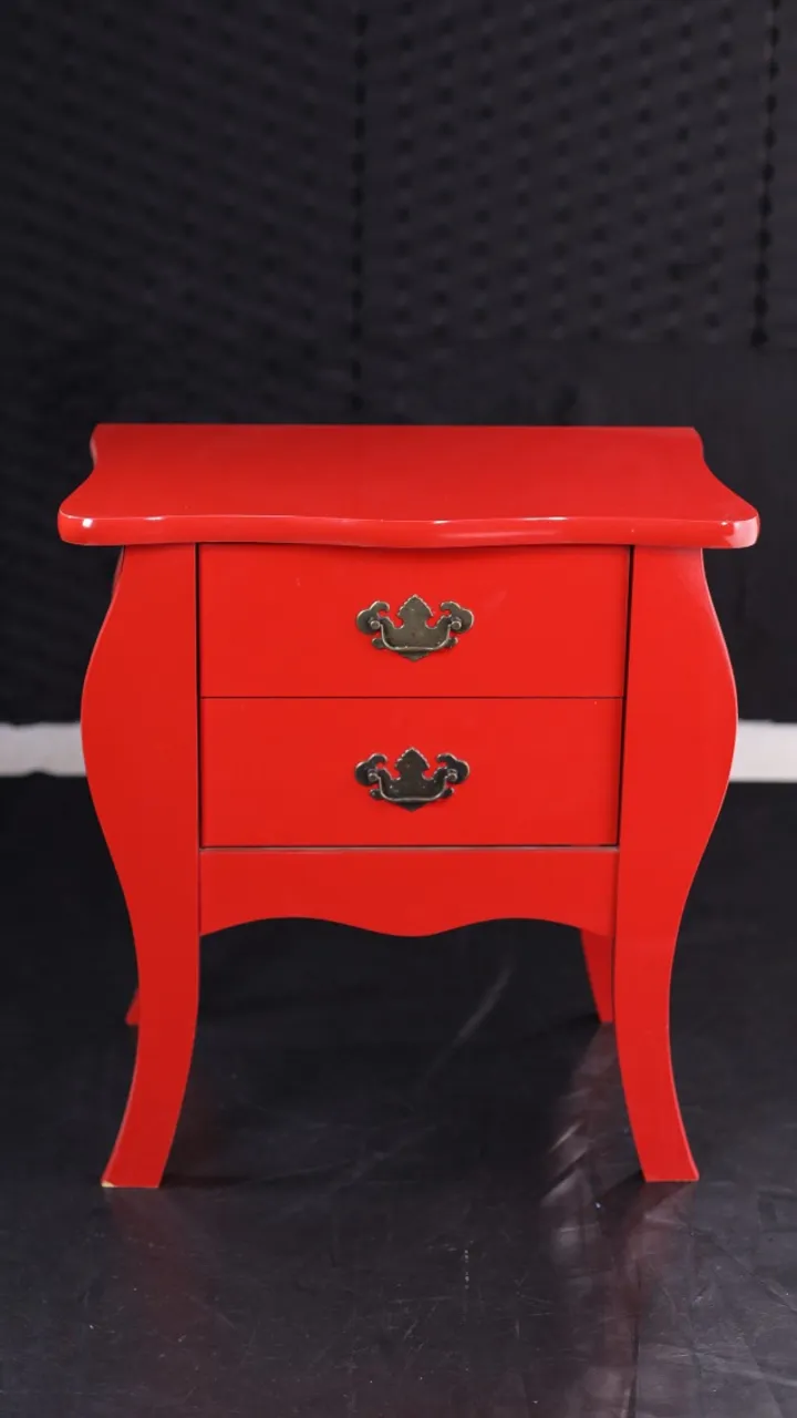 Mesa de Cabeceira Vermelha - Design Clássico com 2 Gavetas