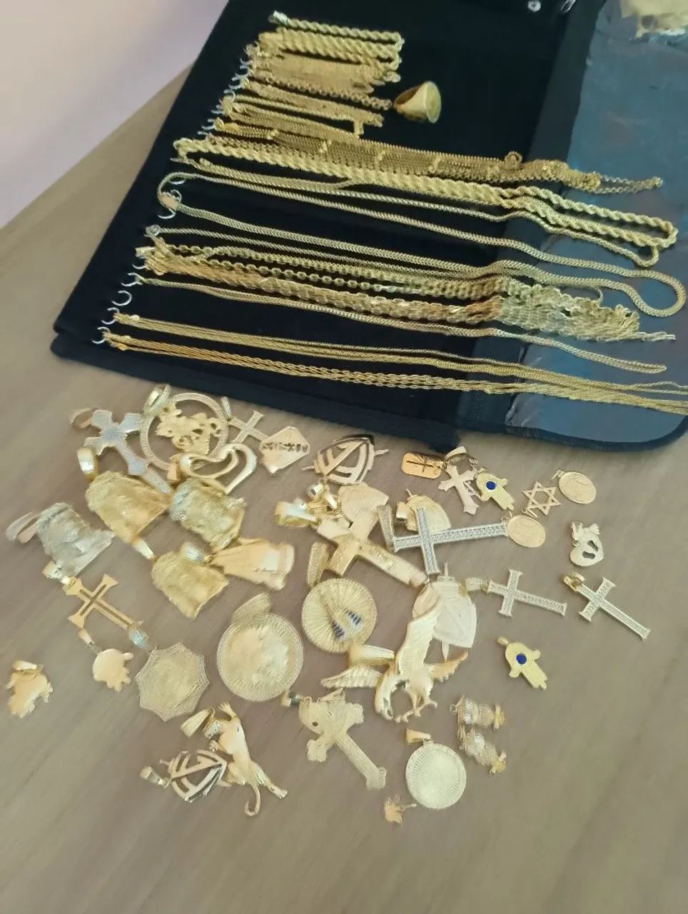 RENDA EXTRA. LOTE DE SEMI JÓIAS BANHADAS A OURO 18K 