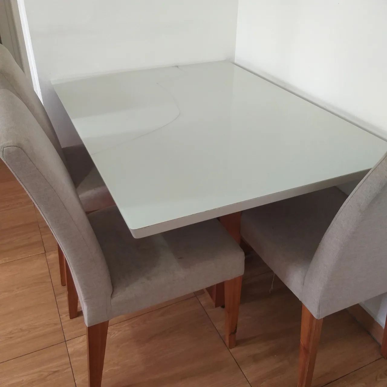 Dining table with 4 chairs64294099688962120