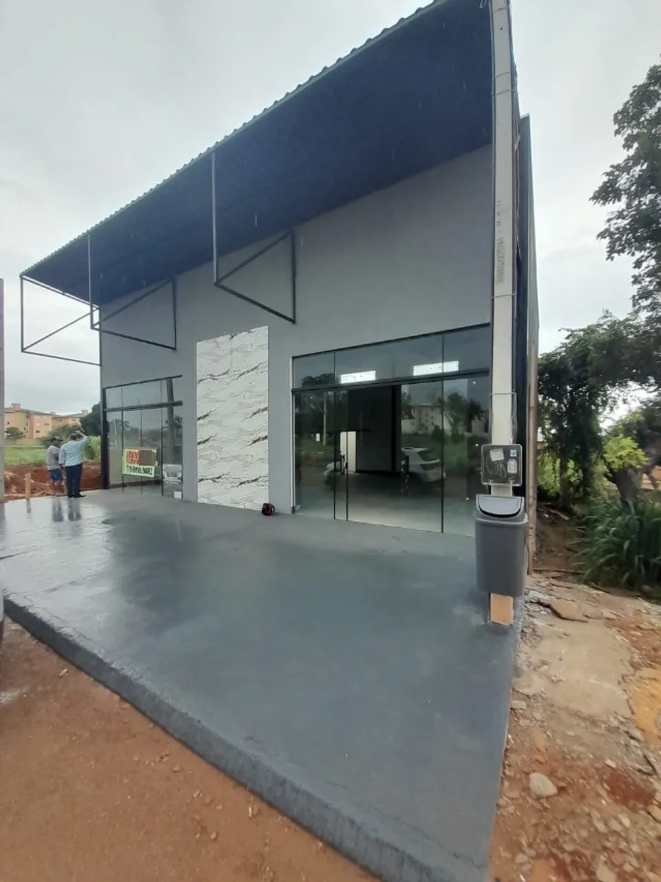 Vendo sala comercial ( Prédio todo novo )